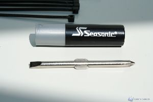 00052 SEASONIC PLATINUM  1KW XTREMEHARDWARE.COM